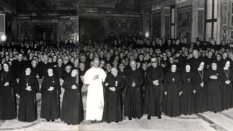 Pope Paul VI meets with members of the Pauline Family with Blessed James Alberione at his side