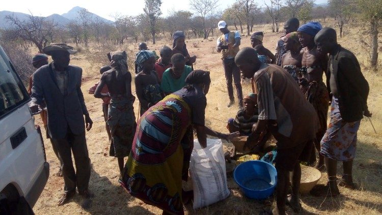 Food distribution to people in need