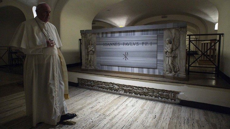 Am Grab Johannes Pauls I.'