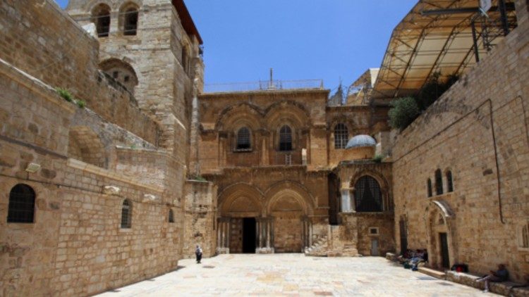 Entrata al Santo Sepolcro-foto della Guida edita da Chirico