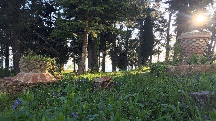 Una vista del jardín ya existente