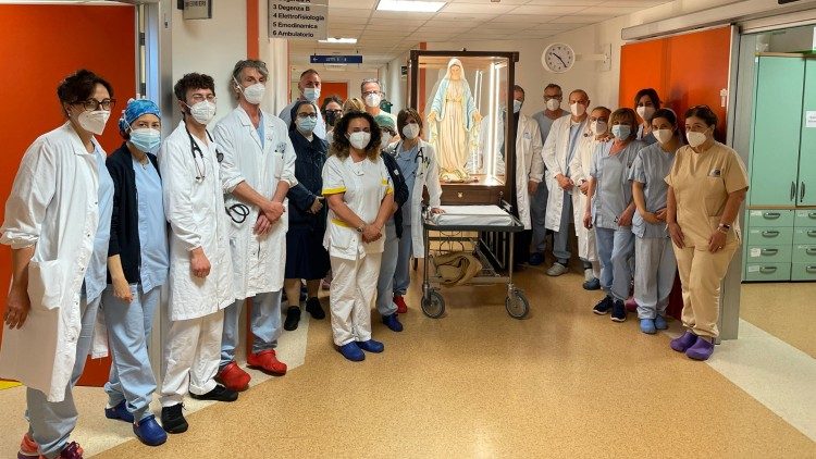 La Madonna Pellegrina accolta negli ospedali