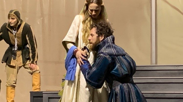 Francesco confida a chiara la decisione di cambiare vita e seguire il Signore