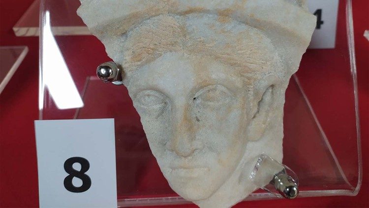 Uno dei reperti recuperati