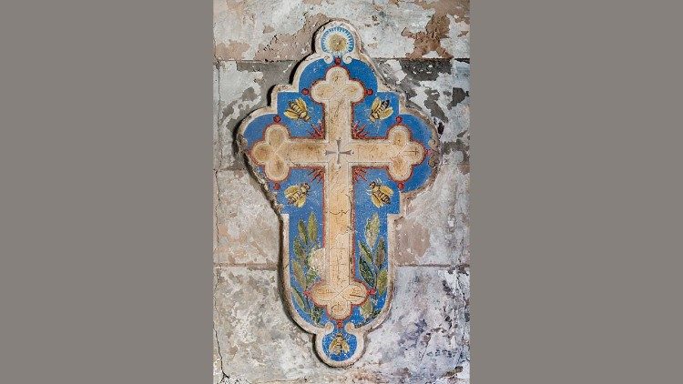 F. Borromini -  G. B. Calandra, Croce e inserti musivi, 1625, Roma, Chiesa di Santa Maria in Cappella