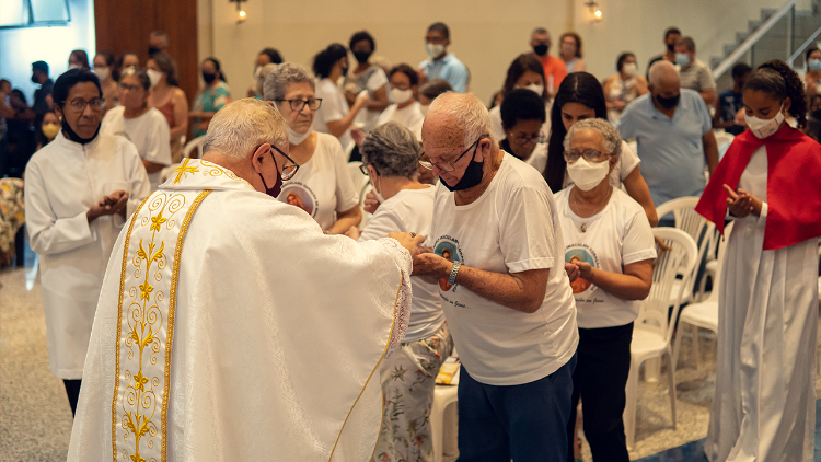 Celebra&ccedil;&atilde;o na Igreja Sagrada Fam&iacute;lia 