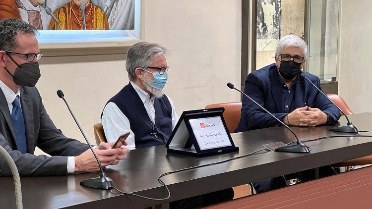 Massimiliano Menichetti (Responsabile Radio Vaticana - Vatican News); p. Pier Luigi Maccalli; Andrea Tornielli (Direttore Editoriale dei Media vaticani)