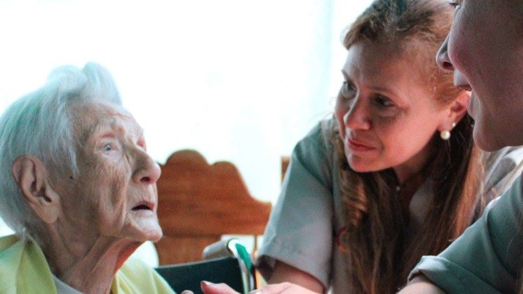 ONG Trabajo y persona del Venezuela: Formación de cuidadores de adultos mayores que han quedado solos a causa del éxodo migratorio 