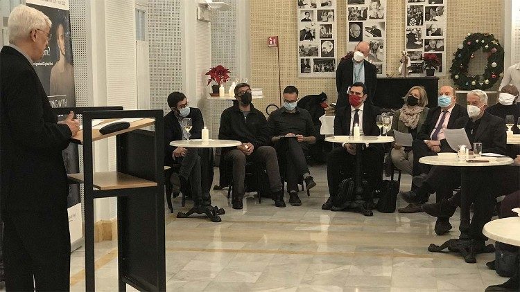 P. Arturo Sosa, Superior General de los jesuitas, se reunió con los periodistas para el intercambio de saludos navideños.