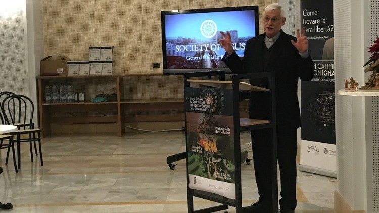 Il saluto di padre Arturo Sosa ai giornalisti