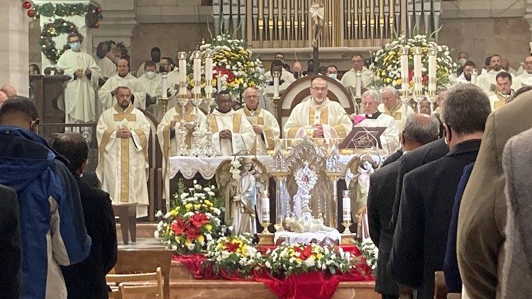 Messa nella Notte di Natale (Betlemme, foto di Beatrice Guarrera)