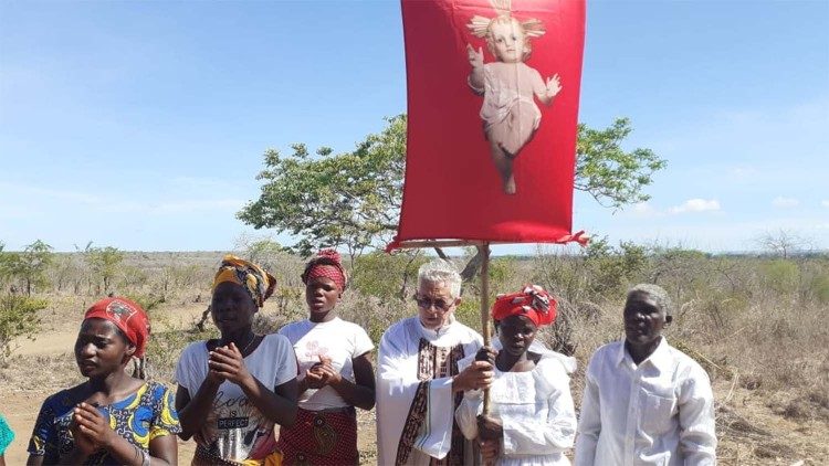 Bandeira do Menino visita as aldeias