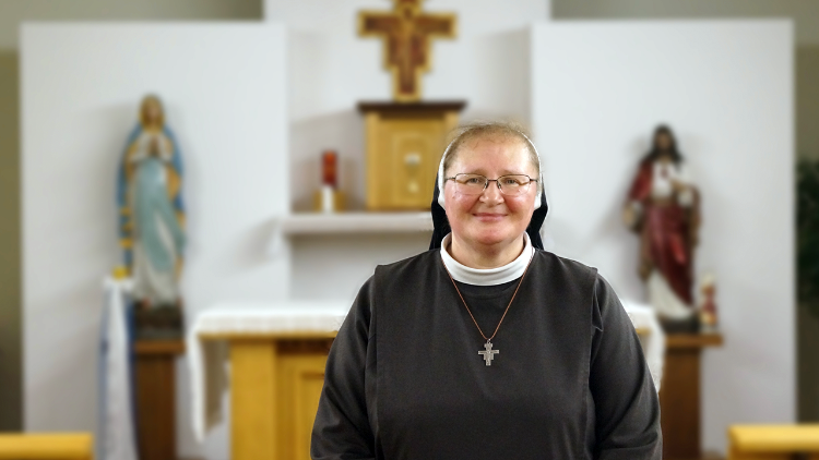 2021.12.30 Dieviškosios Jėzaus Širdies seserų pranciškonių kongregacijos vyresnioji ses. Karolina Seiliūnaitė