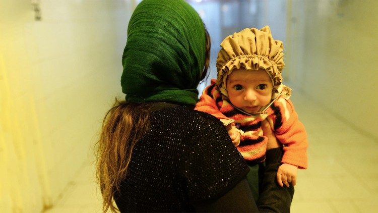 Un bimbo in Afghanistan