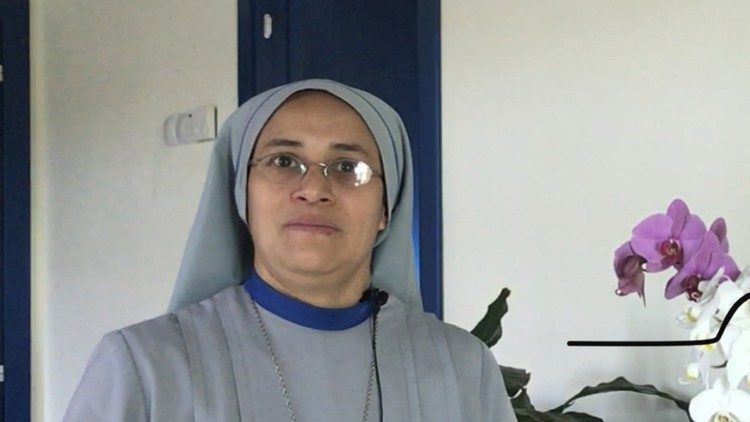 Suor Isabel Cristina Roman Leon, Figlia della Madonna del Divino Amore