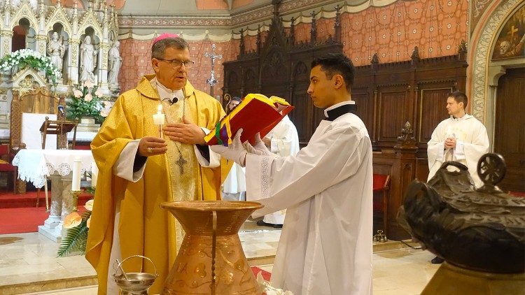 Mons. Tomo Vukšić, nadbiskup metropolit vrhbosanski i apostolski upravitelj Vojnog ordinarijata u BiH (arhivska snimka)