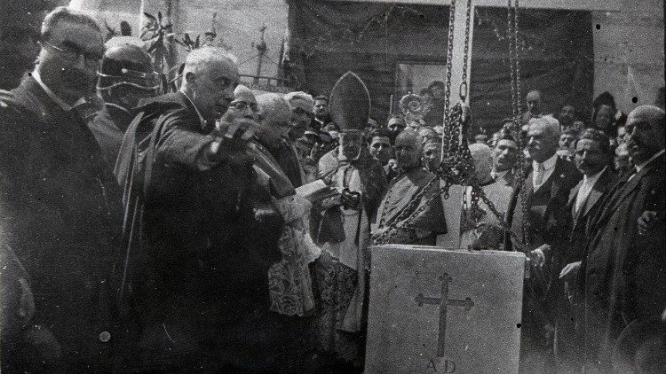 La posa della prima pietra della Basilica di Sant'Antonio a Messina