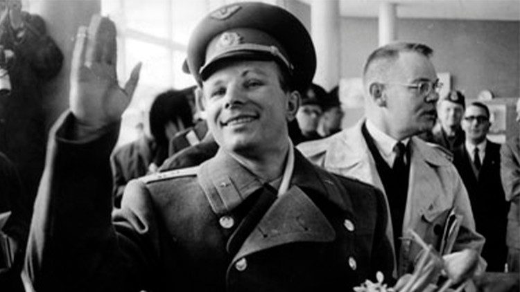 Il cosmonauta Yuri Gagarin (foto del 1964)