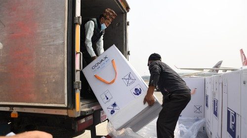 Vaccini anti Covid: obiettivo della COVAX è distribuire 2 miliardi di dosi nel 2021