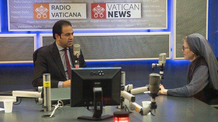 Abdel Salam w studiu Radia Watykańskiego