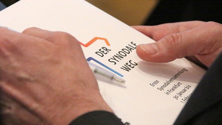 Die Einrichtung eines Synodalen Rats ist einer der Vorschläge des Reformprojekts Synodaler Weg, das die katholische Kirche in Deutschland gestartet hat 