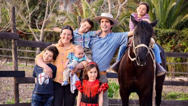 Papież do rodzin: jesteście żywym obrazem Boga 