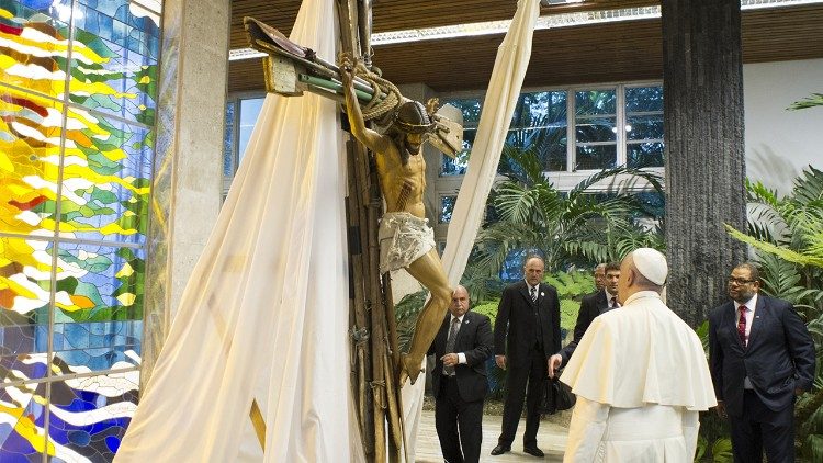 Sikukuu ya Kutukuka kwa Msalaba “Exaltatio Sanctae Crucis” kwa lugha ya Kilatini, tarehe 14 Septemba. 