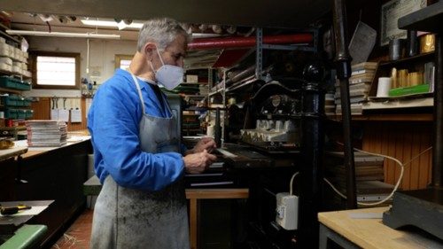 Primo maggio, un inno al lavoro dignitoso tra botteghe, antichi saperi e nuovi mestieri