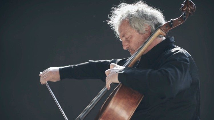 Mario Brunello (ph. di Giulio Favotto)