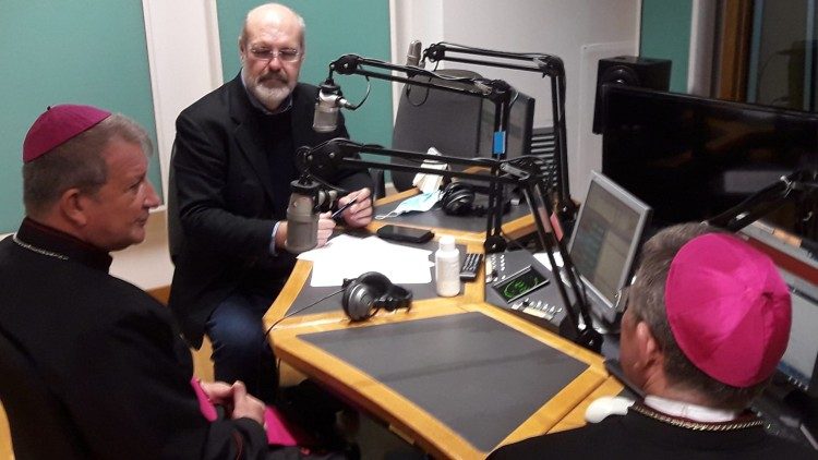 Os dois vice-presidentes da CNBB visitaram a Rádio Vaticano – Vatican News.