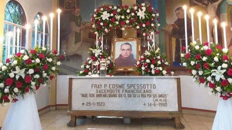 Tumba del Padre Cosme Spessotto