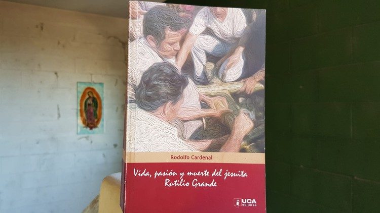 Libro sobre Rutilio Grande