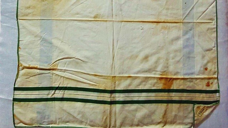 Il fazzoletto con il nome di padre Rutilio 