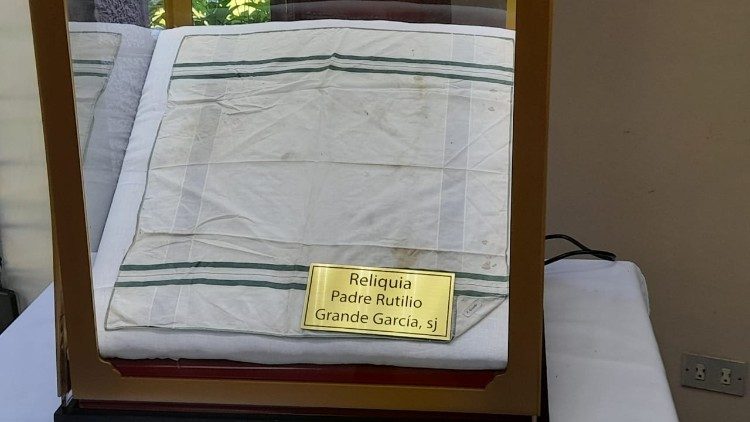 Reliquia di padre Rutilio Grande 