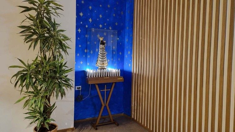 Imagem de Nossa Senhora de Loreto na nova capela