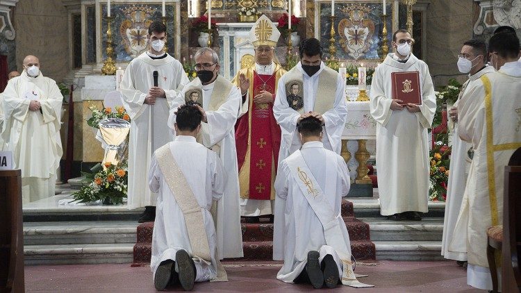 俞兴植总主教主持弥撒