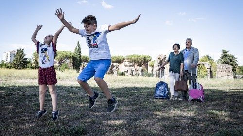 La bellezza della famiglia, una festa per aprire l'Incontro mondiale con Francesco