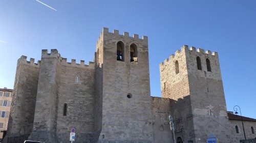 Entre tradition et dévotion, l’Église de Marseille célèbre sa Chandeleur méditerranéenne 