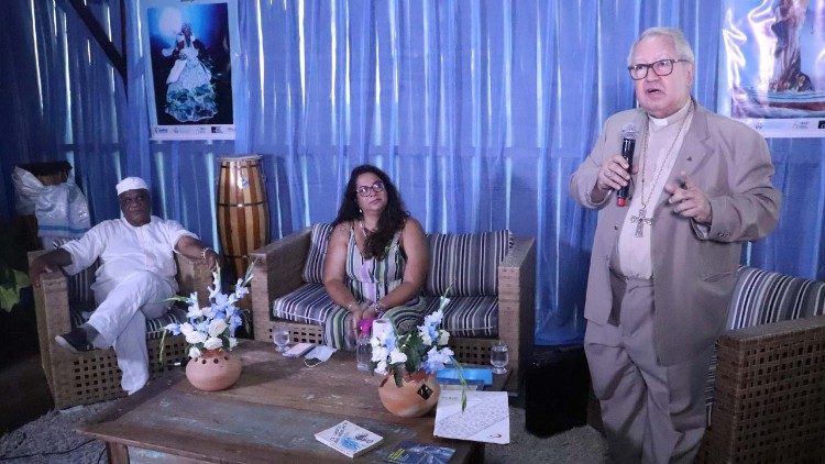 Dom Roberto Francisco, bispo de Campos participa de debate sobre liberdade religiosa