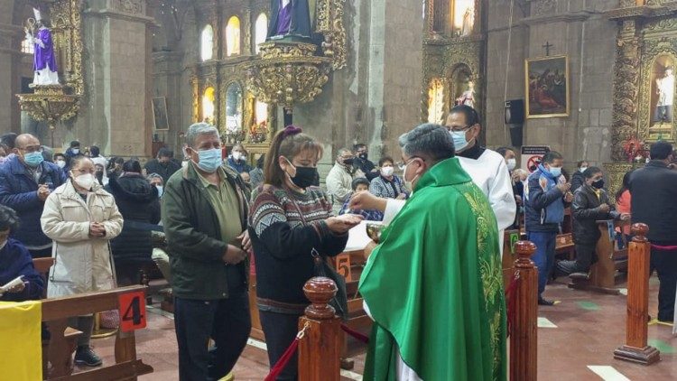 Santa Misa en la Basílica Menor de San Francisco en la ciudad de La Paz