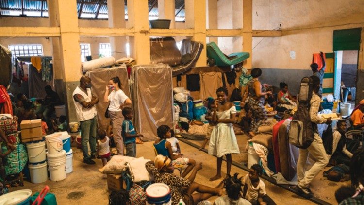 Campo de desplazados en Puerto Príncipe. Imagen cortesía de Pierre Fromentin/MSF