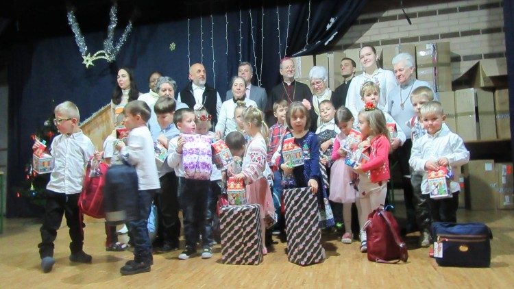 Los pequeños reciben formación en valores y realizan obras de teatros con enseñanzas educativas.