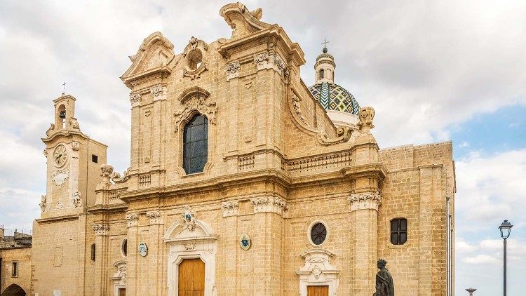 Catedral de Nossa Senhora da Assunção, Oria, Itália