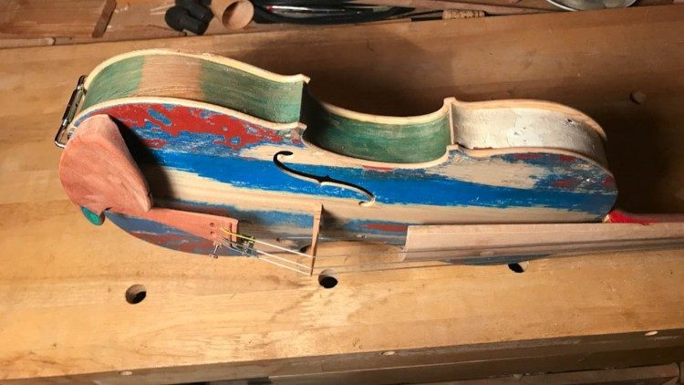 Le fasi della realizzazione del violino