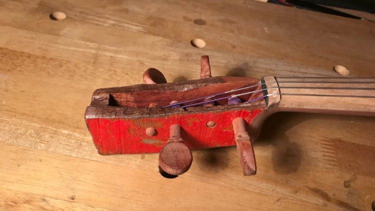 Le fasi della realizzazione del violino