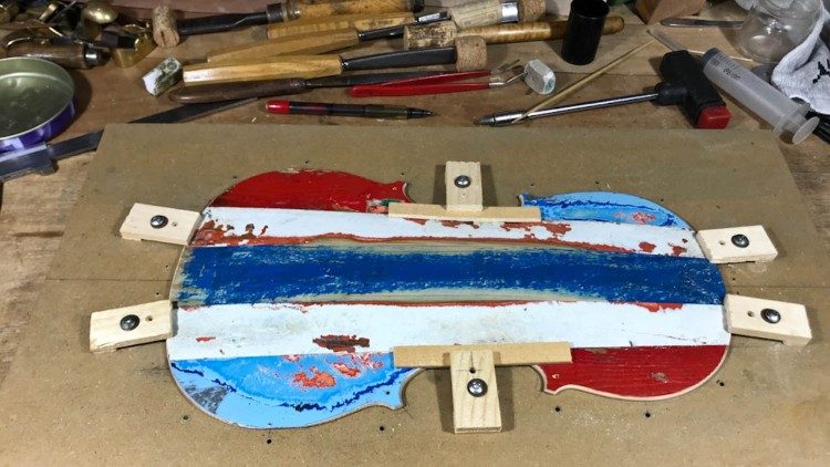 Le fasi della realizzazione del violino