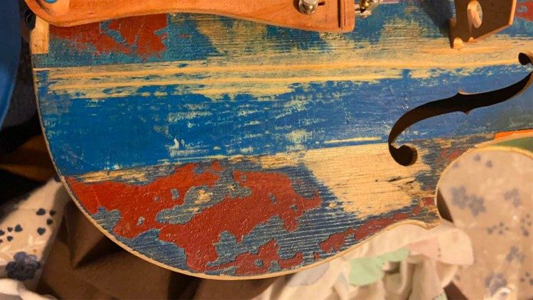 Un particolare del primo "Violino del mare"