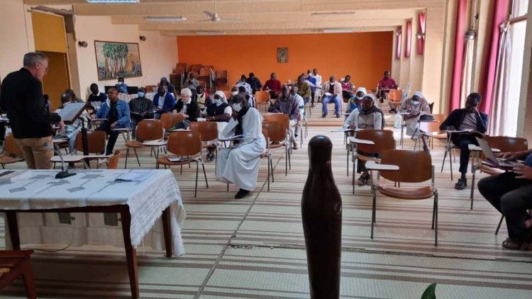 Des participants à la session sur la piété populaire pour les agents pastoraux dans l'archidiocèse de Dakar (Sénégal) - Février 2022