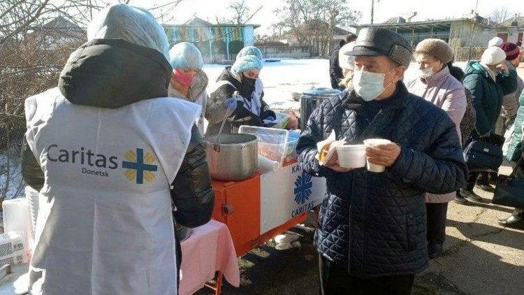Polscy biskupi wzywają do niesienia pomocy ukraińskim uchodźcom