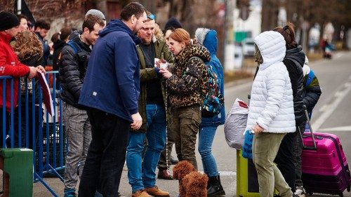 Padre Denora: "Profughi ucraini si buttano nel fiume pur di sconfinare in Romania"